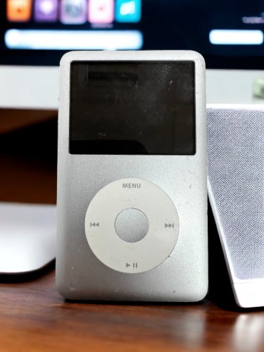 Apple Classic Apple iPod Classic 6th Generation Silver (80GB