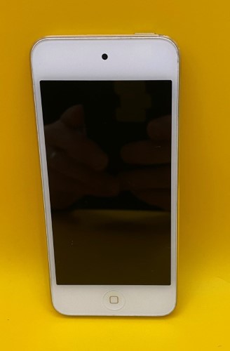 Apple iPod Touch A2178 7th 32GB Gold | 027200134109 | Cash Converters