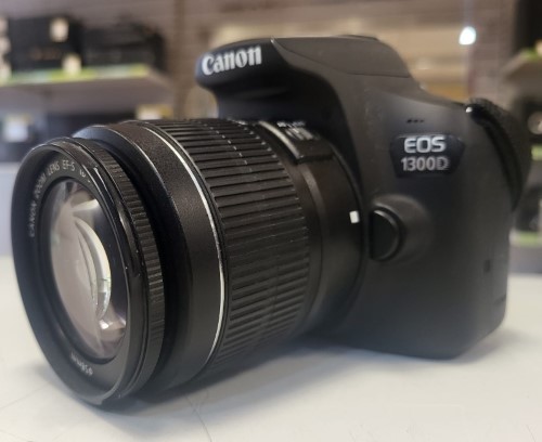 canon 1300d mp