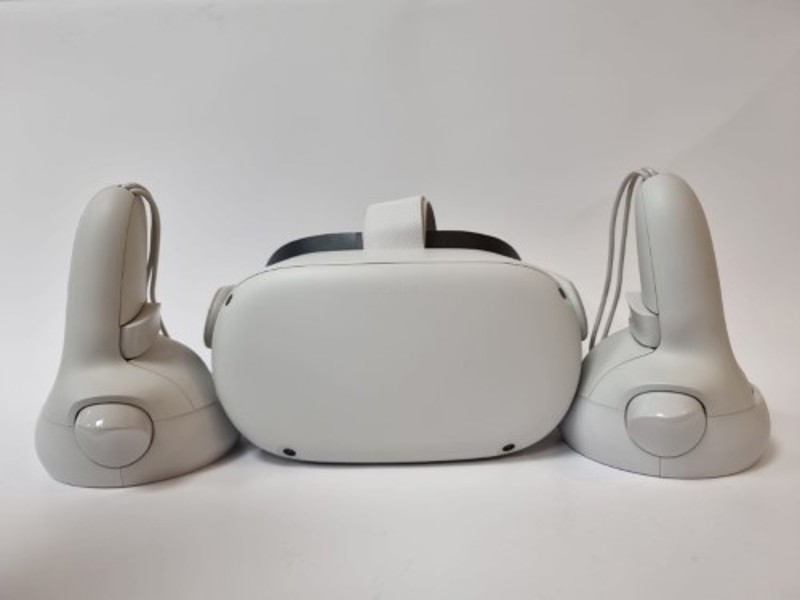 Casque VR Oculus Quest 2 256GB avec boîte + Meta cable – Cash Converters  Suisse