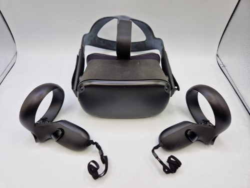 Oculus Quest Standalone Vr Mh-B Black | 034300139940 | Cash Converters