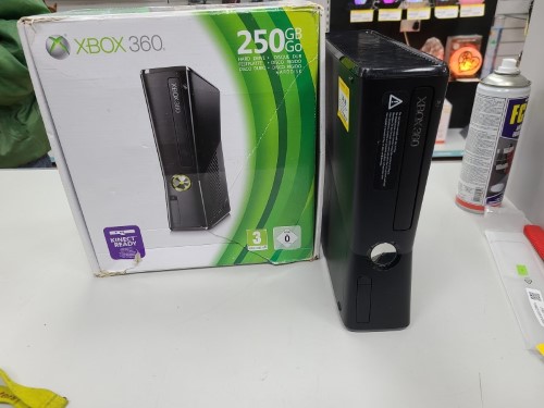 Microsoft Xbox 360 250GB Black | 039600358920 | Cash Converters