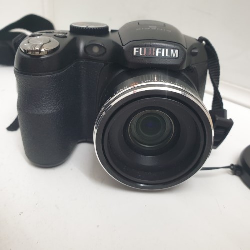 fujifilm finepix s1900 review