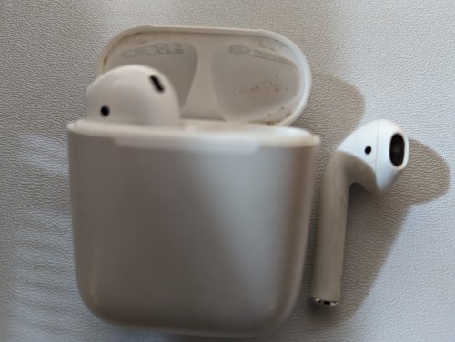 Airpods a1602 best sale