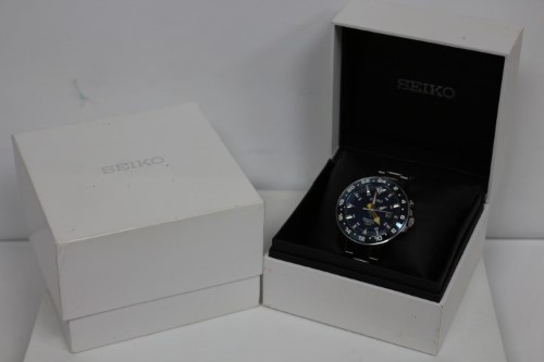 Seiko sportura kinetic hot sale gmt white