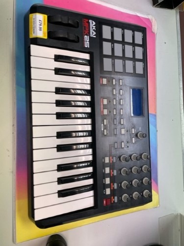 mpk25 keyboard