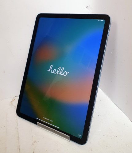 Apple iPad Air 5th Gen 2022 A2588 64GB Blue | 055100070021 | Cash 