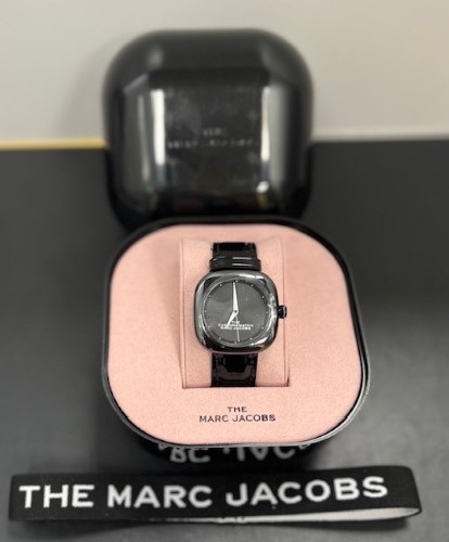 Marc jacobs sale smart watch uk