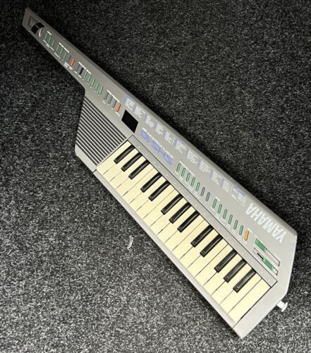Yamaha Shs-10S Fm Digital Keyboard Keytar Midi Retro Synthesizer