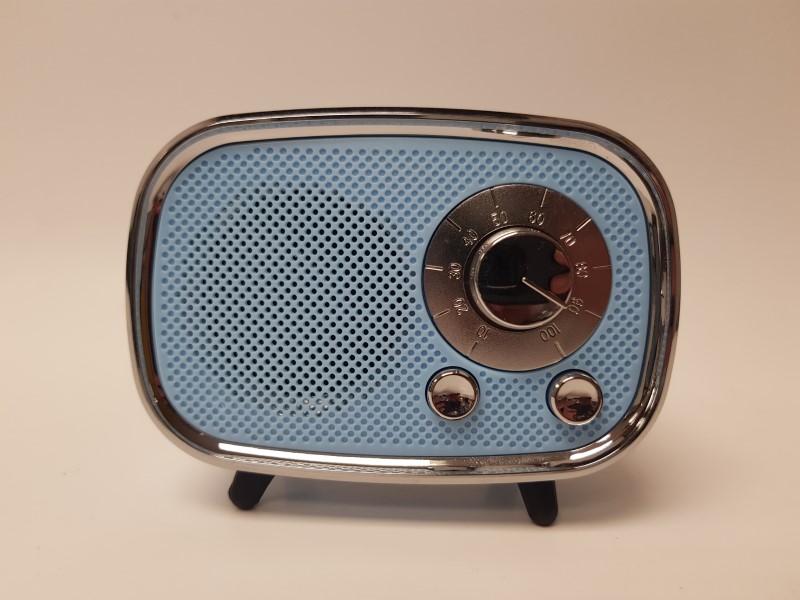 boom retro radio style speaker