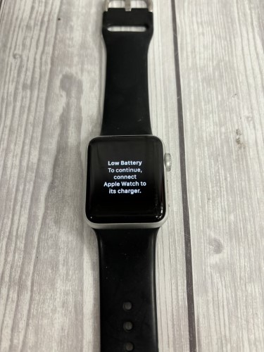 Apple Watch Series 3 38mm Black for 69.99 Second Hand