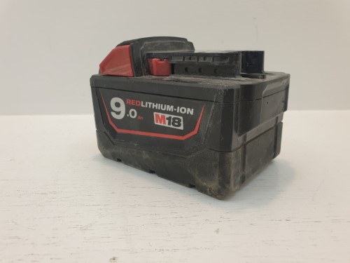 Milwaukee M18b9 9.0Ah Red Lithium Ion Battery