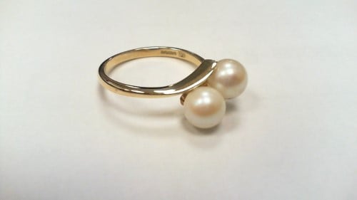 Twin hot sale pearl ring