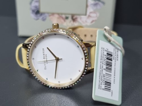 Managers Special Olivia Burton Watch Ladies Ob16rb20 Rainbow Swarovski Crystals White Dial Wrist Watch for 63.00 Second Hand