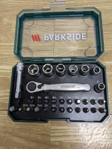 Parkside ratchet and online bit set