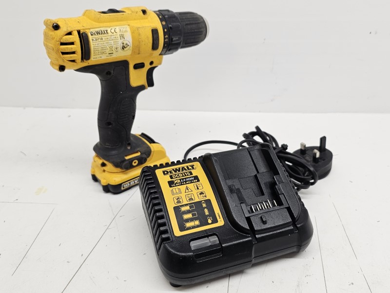 Dewalt Dcd710 Cordless 10.8V Drill With 2.0Ah Battery Charger for 39.99 Second Hand