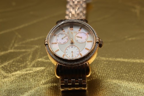 Silver invicta hot sale womens watches