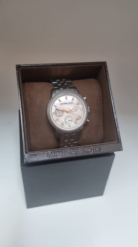 Michael kors deals smartwatch 5020