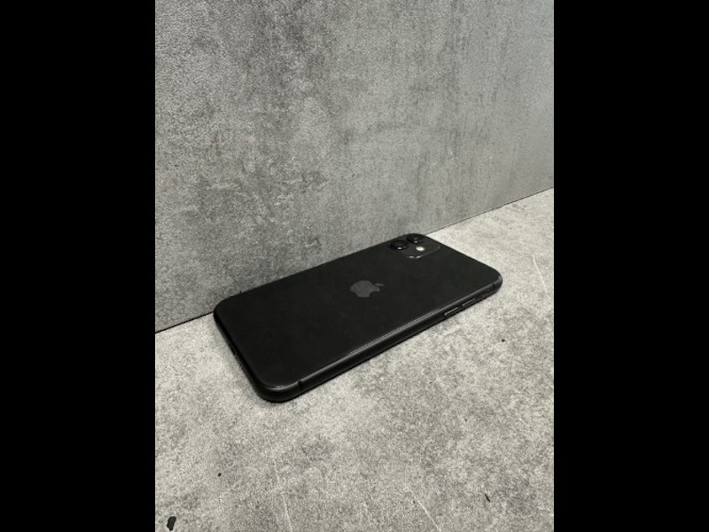 Apple iPhone 11 (128GB) - Black- (Unlocked) Excellent