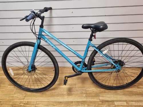 Roadmaster adventures store women s hybrid bike