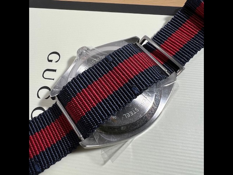 Gucci Watch Unisex 142.3, 032100152000