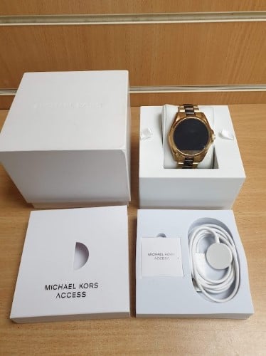 Michael kors access discount watch model dw2c