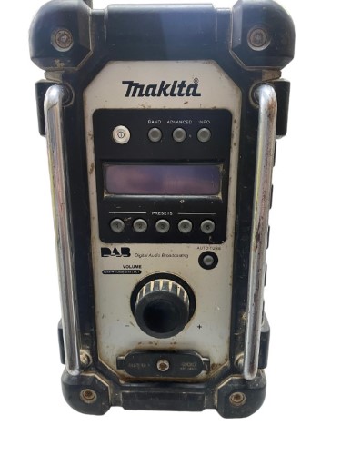 Makita Dab Radio With 5Ah Battery Dmr109 White