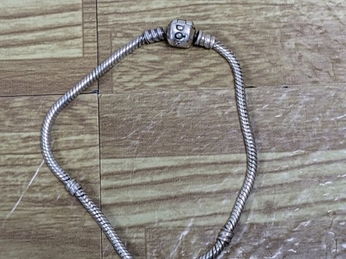 Pandora hot sale bracelet broken