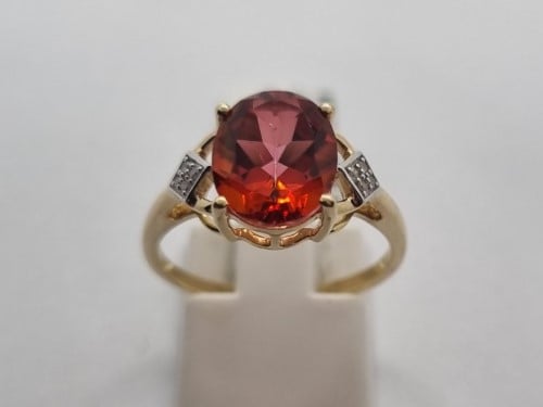 Lovely 9Ct Gold Red Stone & Diamond Ring - Size O - Fully Hallmarked ...