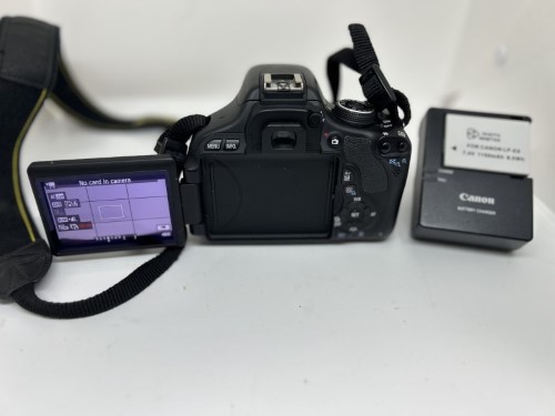 Canon Eos Kiss X5 - Ef-S 18-55 Zoom Lens Black | 047600090480