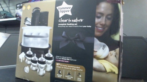 Tommee Tippee Complete Feeding Set (White)
