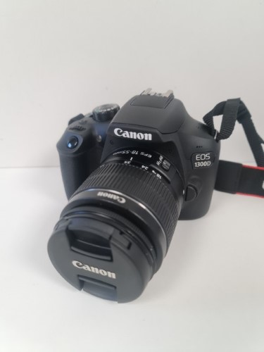 canon 1300 d lens