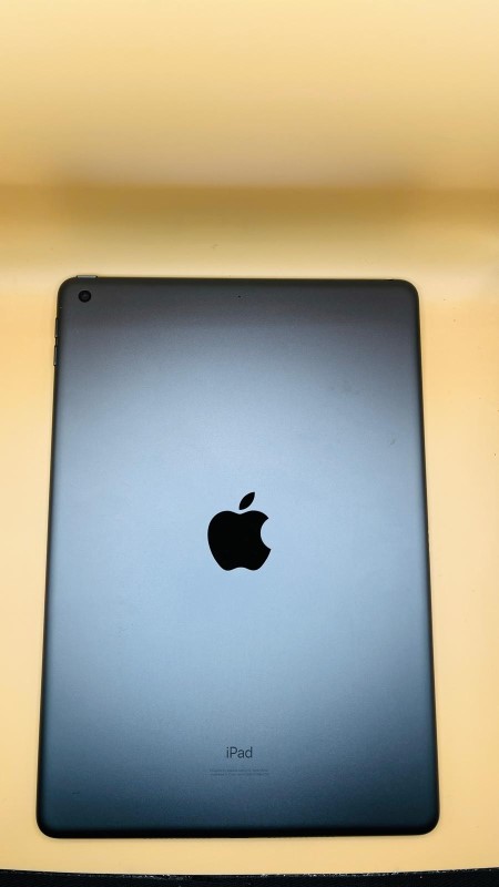 Apple iPad 7th deals Generation 32GB in Black