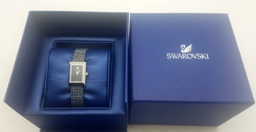 Memories clearance watch swarovski