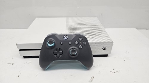 Xbox One S 500GB - 家庭用ゲーム本体