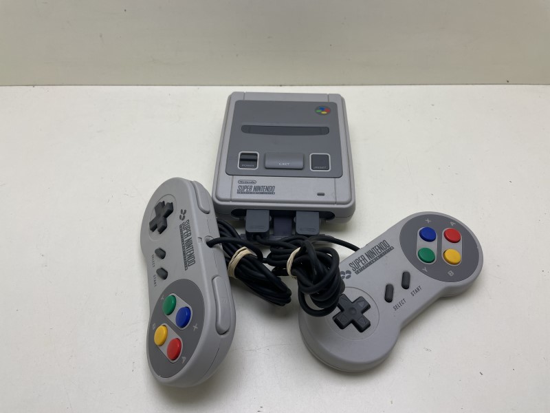 Super hot Nintendo Super Set in Gray