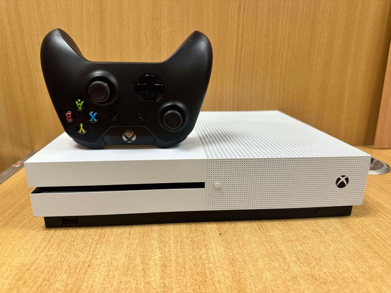 Microsoft store Xbox One S White Console