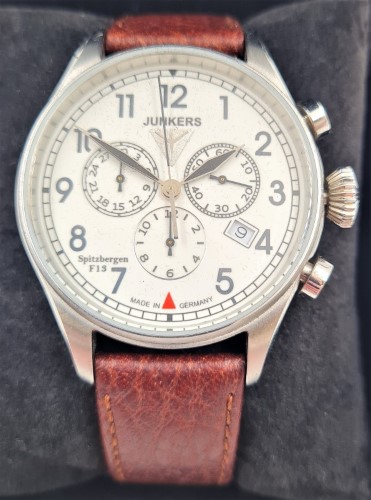 Junkers Bauhaus Watch 9.19.01.01. Discover how the Bauhaus influenced  design history