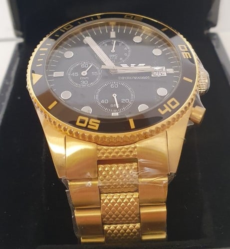 Armani gold deals watch ar5857