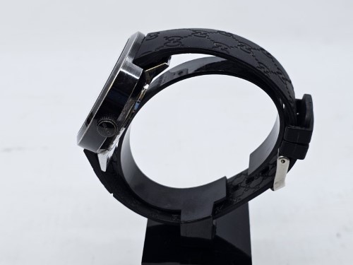 Gucci watch hot sale plastic band