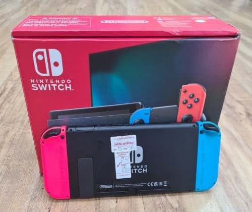 2nd Gen 32GB With Box And Controllers Nintendo Switch Black 