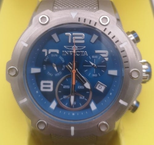 Invicta 19527 store