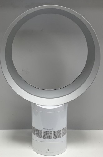 Dyson am06 white and store silver desk fan