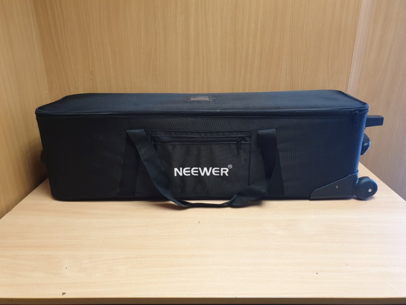 Neewer Photo Studio Equipment Rolling Bag Trolley Carrying Case Black |  021800106363 | Cash Converters