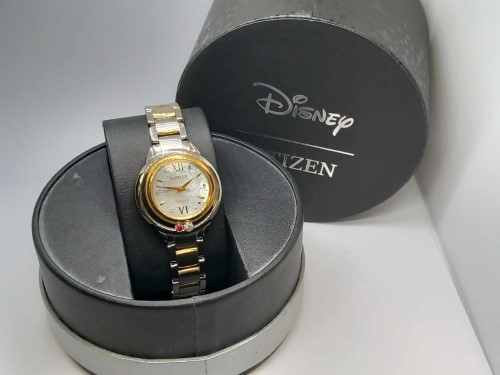 Disney women's watches uk hot sale