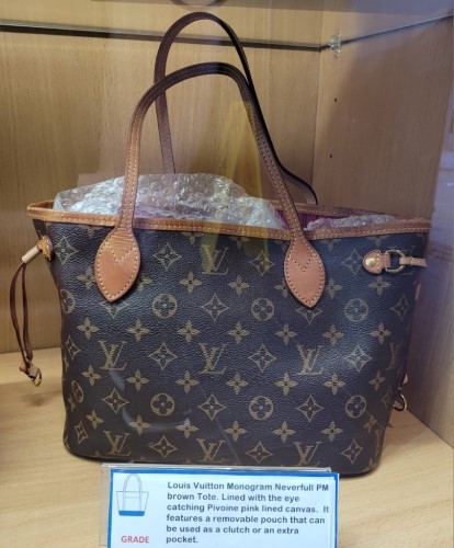 Louis vuitton removable discount pouch