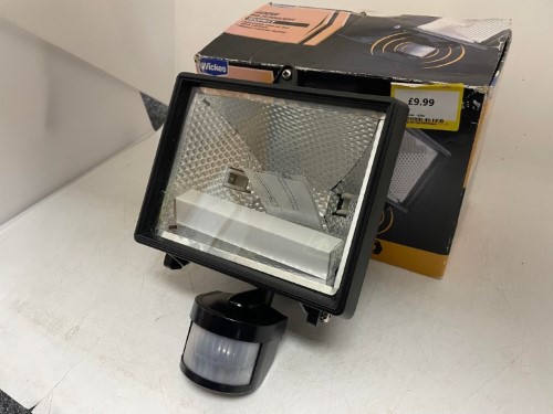 pir floodlight wickes