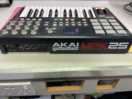 mpk 25 akai