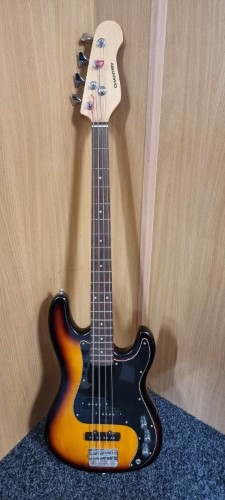 Chantry 4 String With Soft Case Orange 046000108074 Cash