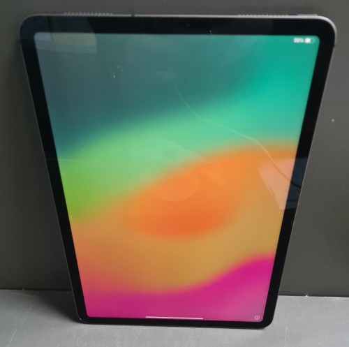 Apple iPad Pro 2nd Gen 128GB Wifi And Cellular (Unlocked) iPad 128GB Black